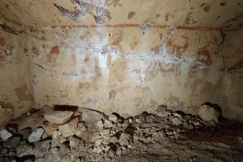 В этрусском некрополе в Италии обнаружена уникальная расписная гробница