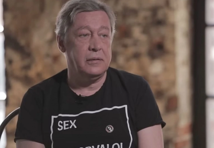 "Исключаю алкоголь из своей жизни". Михаил Ефремов выходит из колонии спустя 4,5 года