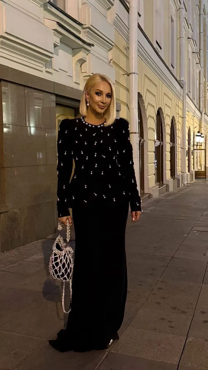 Сергей Лазарев, Марина Кравец, Гарик Харламов, Роман Костомаров с женой на "ТЭФИ-2025"