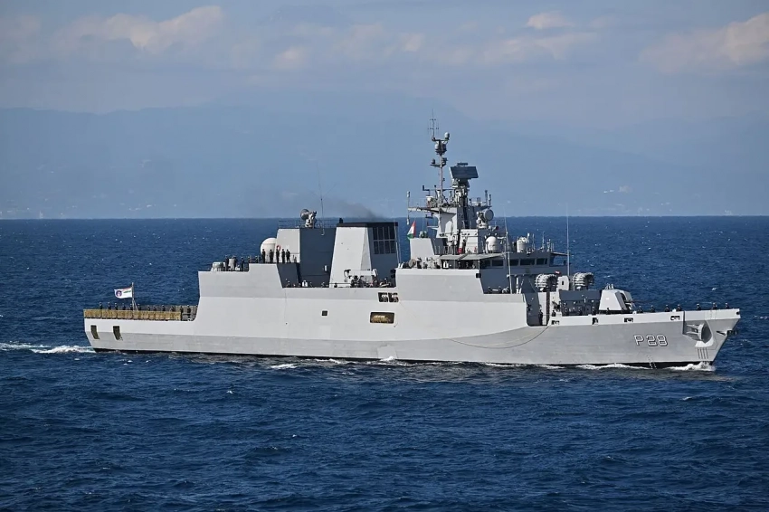 Логика по-американски: Индии угрожают пошлинами за торговлю с РФ и одновременно предлагают вступить в войну против хуситов